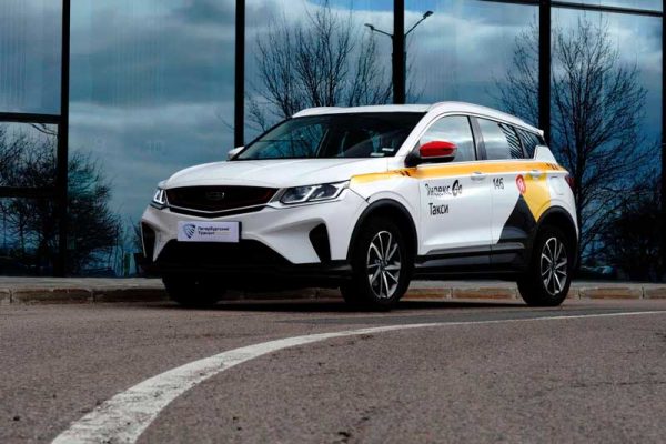 арендованное авто для такси